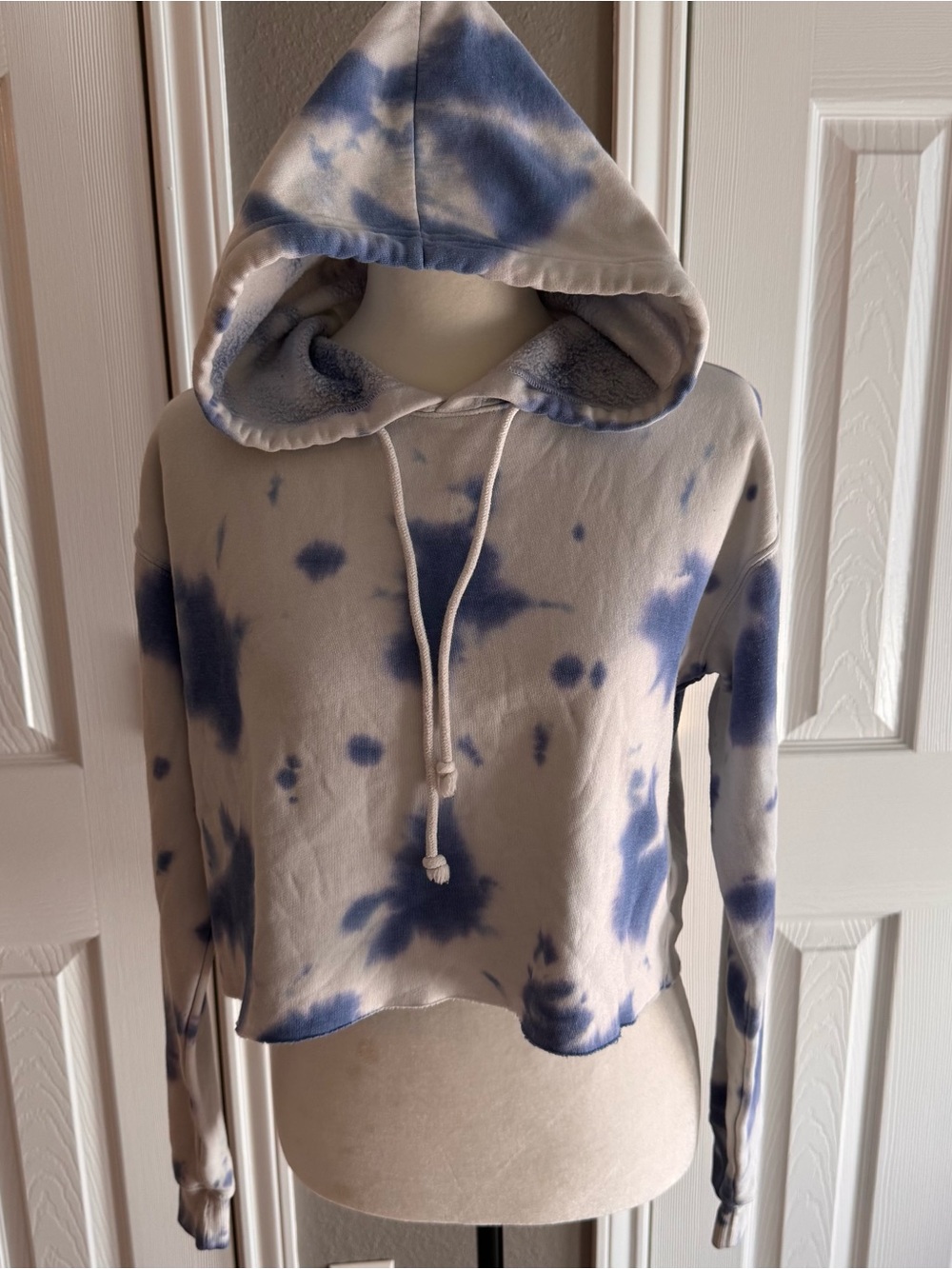 wild fable Blue and White Tie-Dye Cropped Hoodie